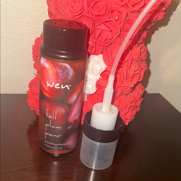 WEN fall, plum pear, nursing Hair Mousse - Picture 3 of 4